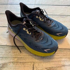 HOKA Arahi blue 6 Road-Running Shoes - Men's Size 11D sneakers.